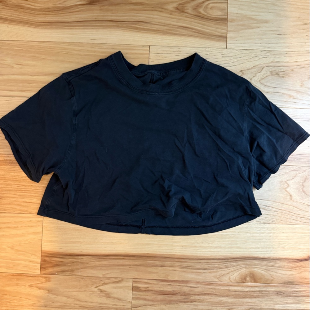 Black Lululemon shirt